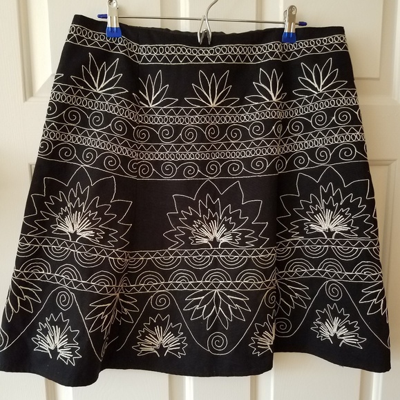 Talbots Dresses & Skirts - Talbots Embroidered Skirt